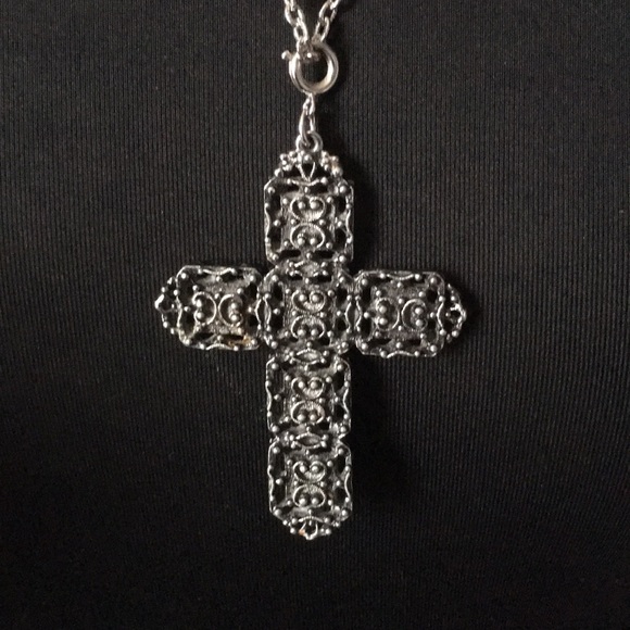 ❤️❤️CELTIC BLUE ENAMEL CROSS PENDANT NECKLACE - Picture 3 of 3